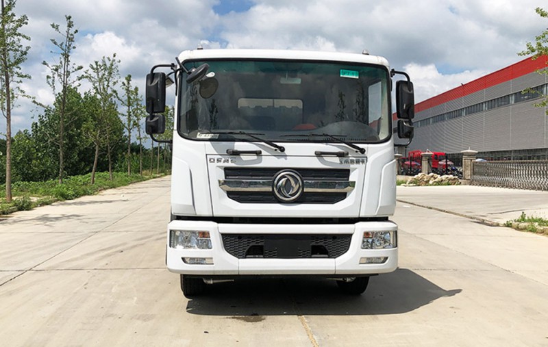 18噸多利卡霧炮車 18噸多利卡霧炮車