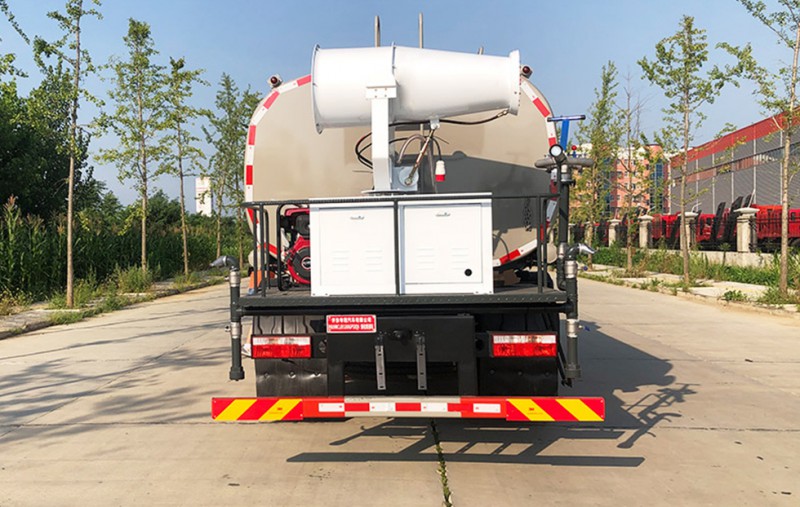 18噸多利卡霧炮車 18噸多利卡霧炮車