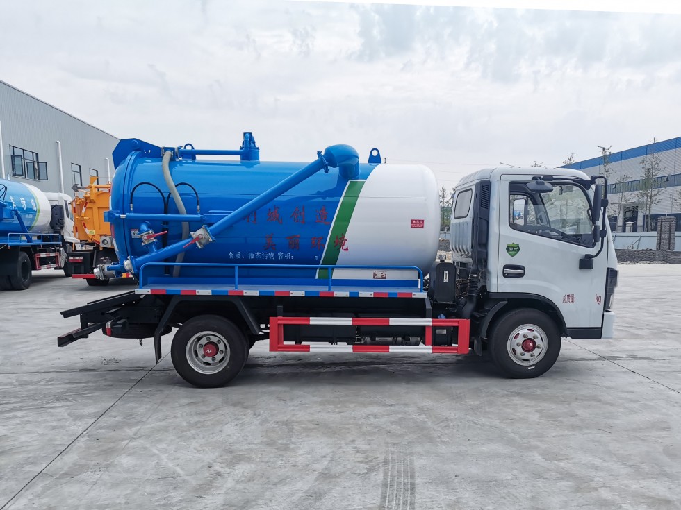 齊東方牌CLD5070GXWEQ6型吸污車 齊東方牌CLD5070GXWEQ6型吸污車